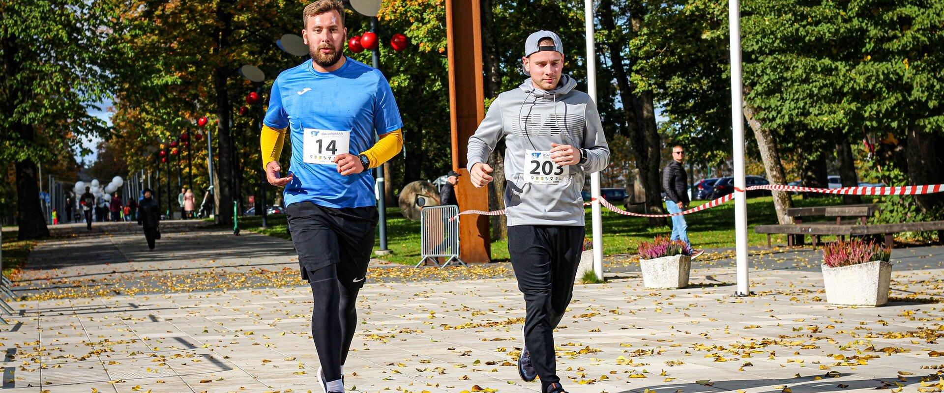 Ida-Virumaa jooksusari, jooksjad Jõhvi promenaadil