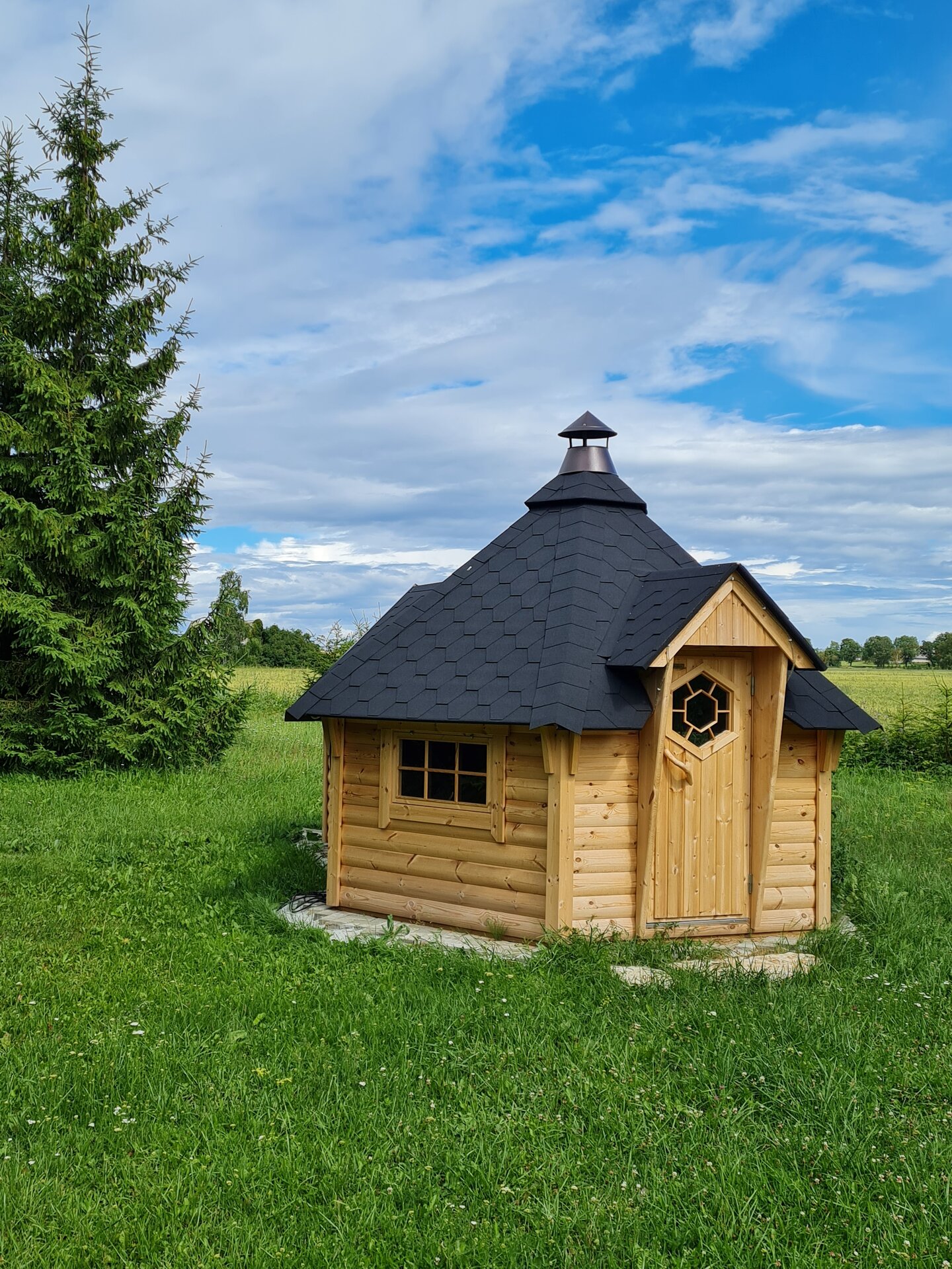 Hiiemäe Puhkemaja grillkoda