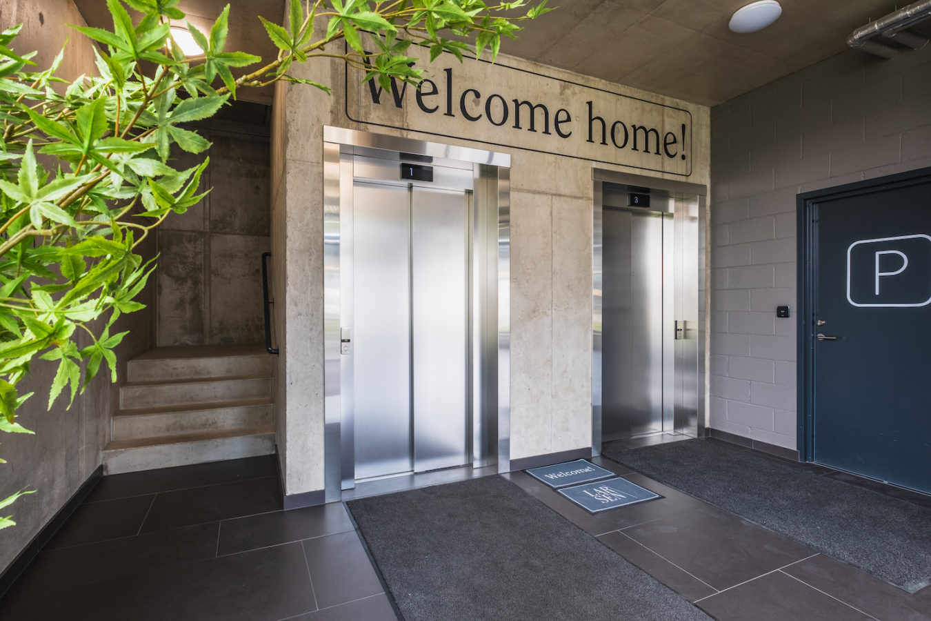 Larsen Eduard House entrance