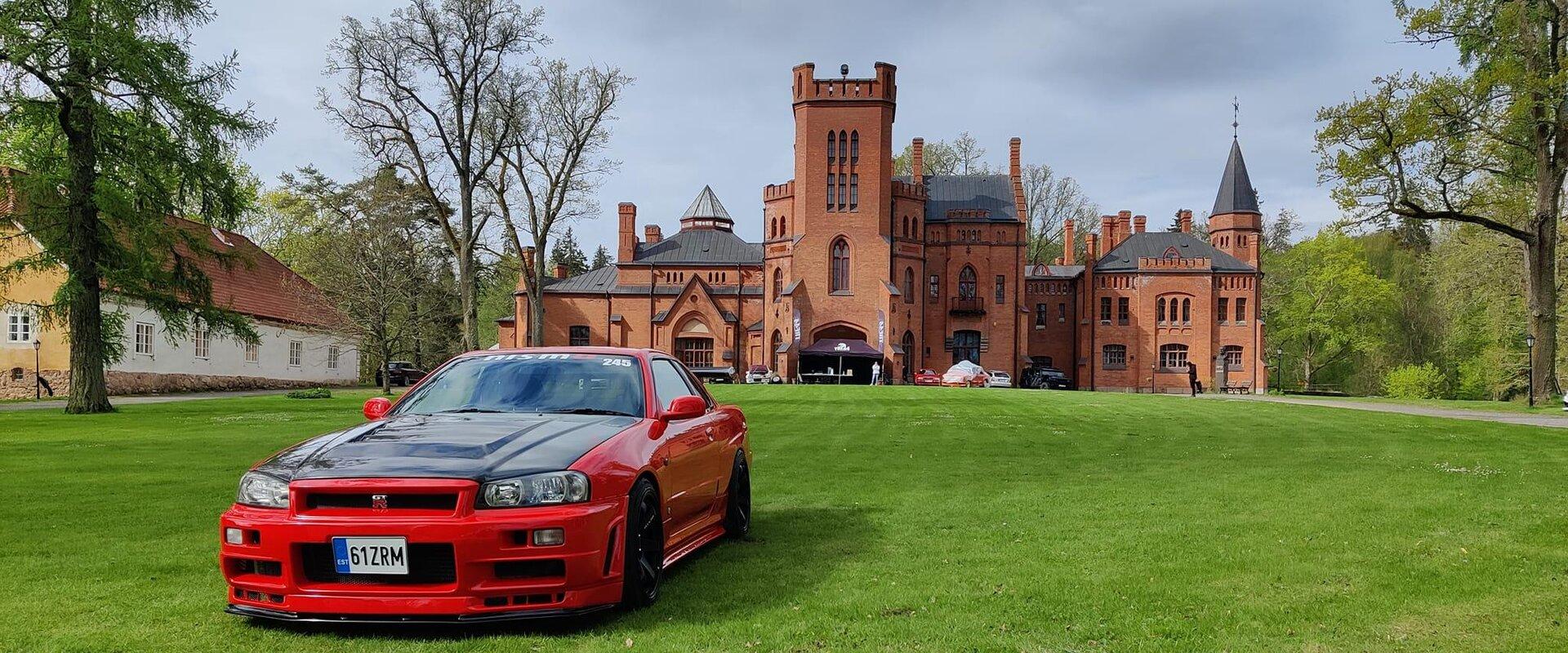 TRF 44 Cars & Castle