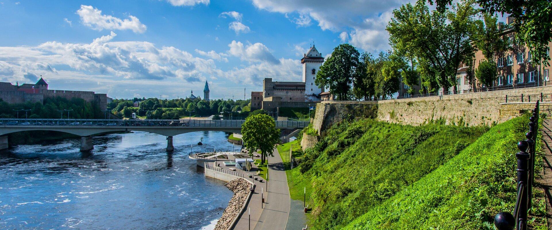Narva Jõepromenaad Pimeaiast