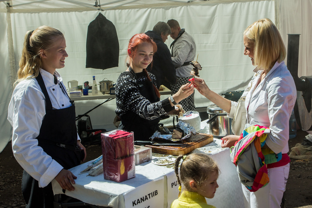 Rahvustoitude ja -kultuurifestival Kamalammas Rakveres