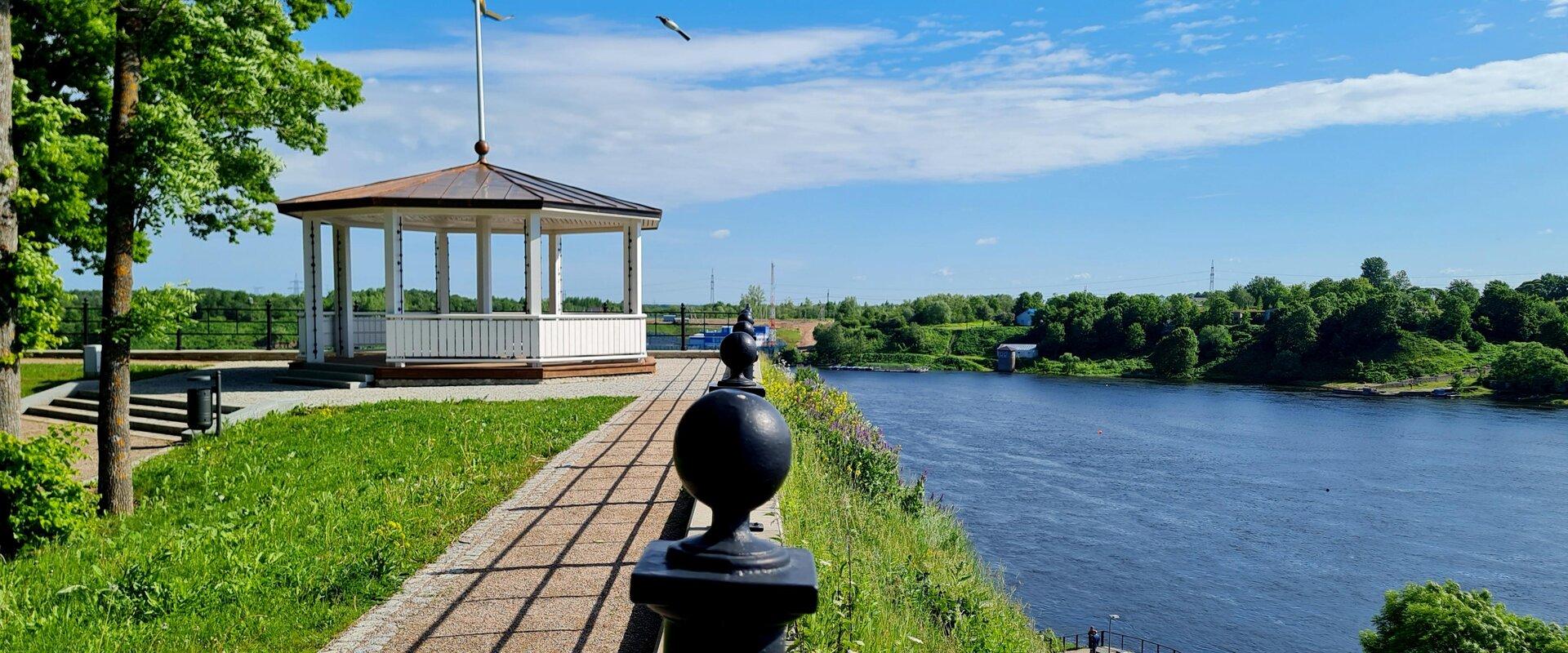 Narva park "Pimeaed" ja ülemine promenaad