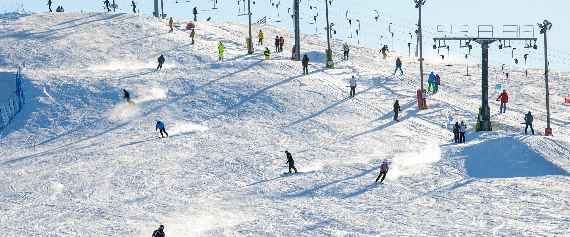 There are four 400-700 meter ski slopes next to the ski lifts, leading to the top of the Baltics's highest artificial hill. Our Snow Park has usually 