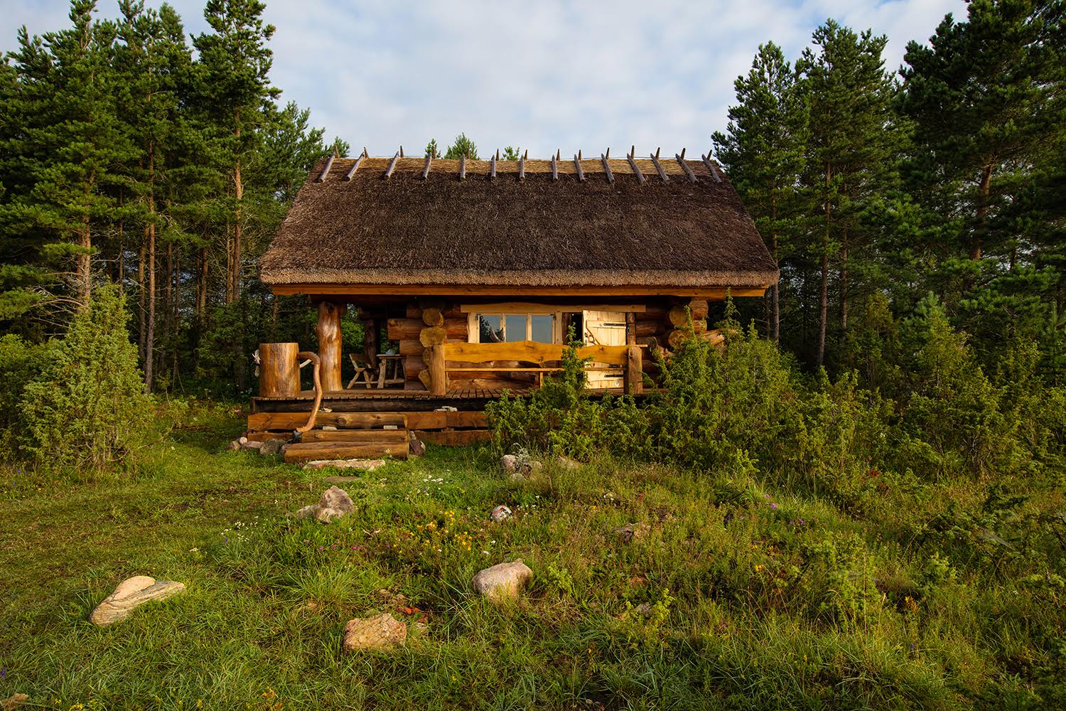 Sarve primitive holiday cabin