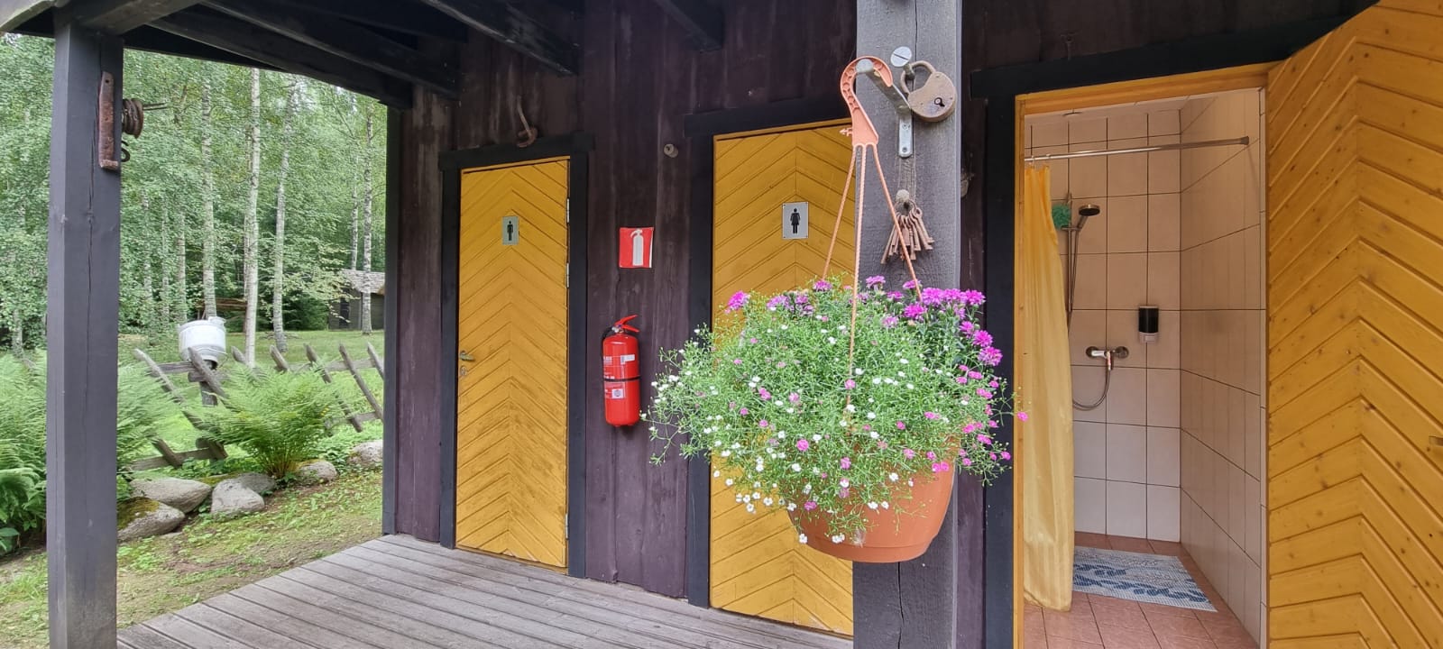 Ferienhof Atsikivi Puhketalu, WC, Dusche