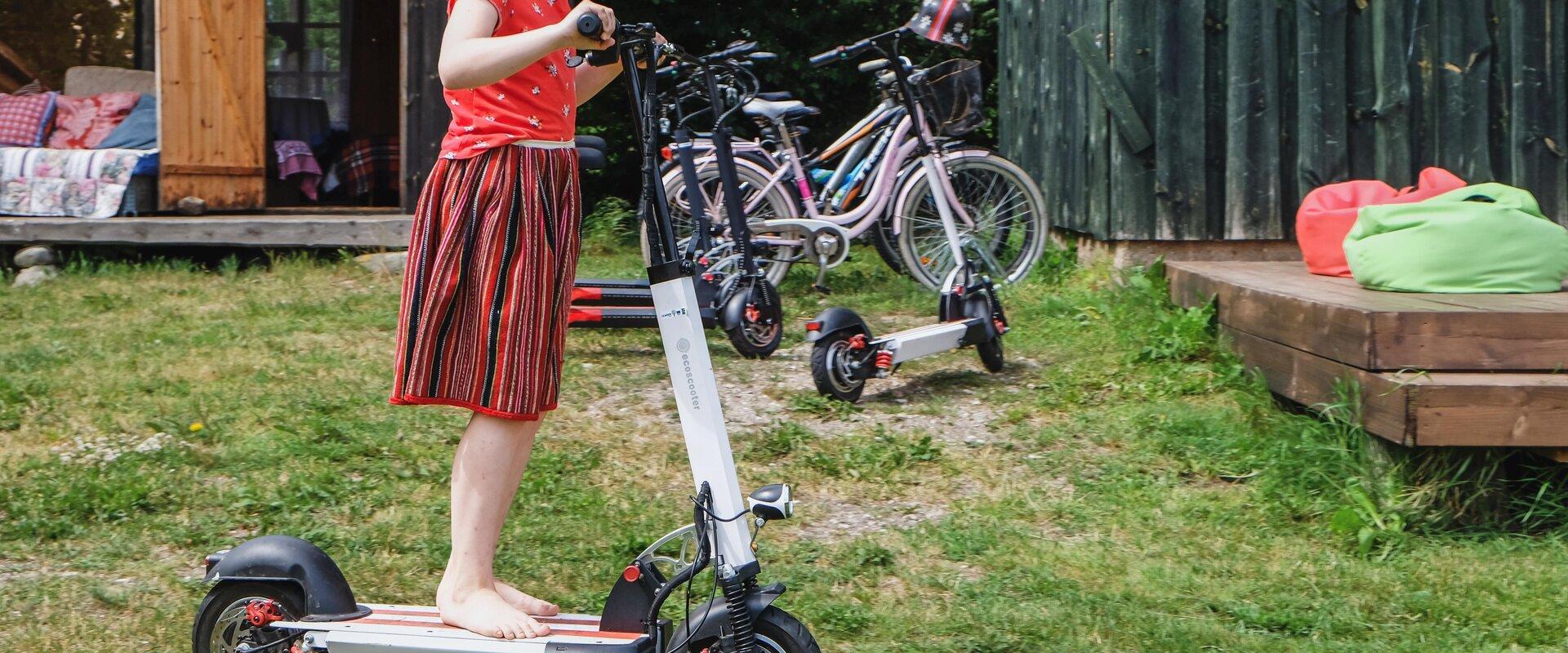 Elektritõuke-ja jalgrataste rent Kihnus
