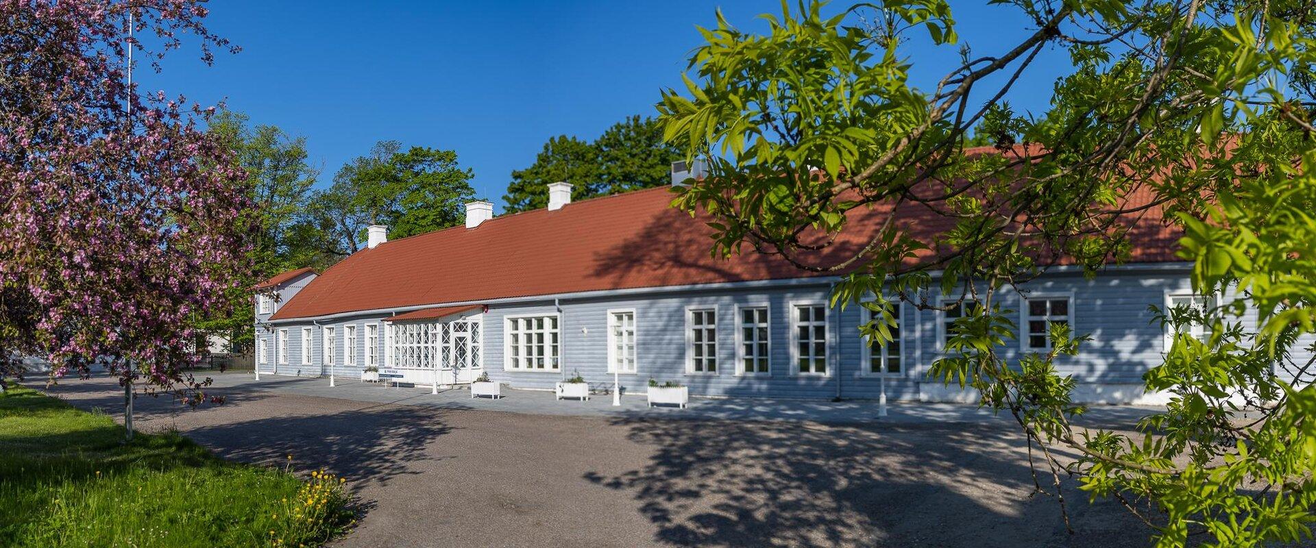 The main house of the Hiiumaa Museum has been located in the old directors' residence of the former Kärdla Broadcloth Factory, popularly known as the 