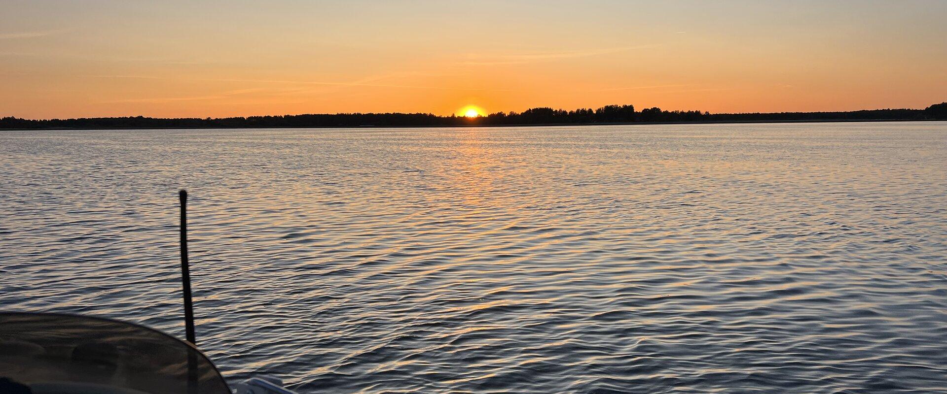 Saules kruīzi Tamulas ezerā