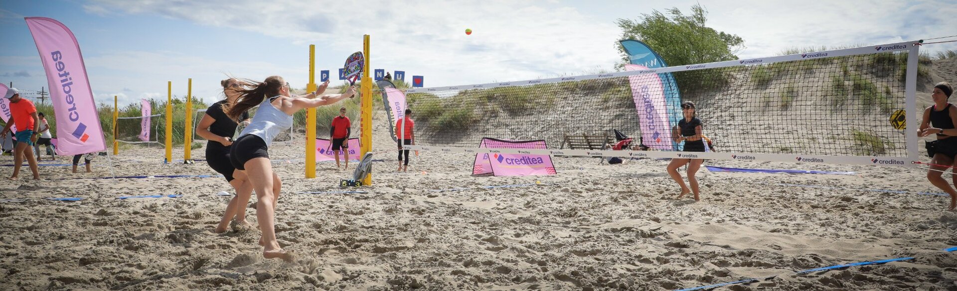 Beach-Tennis in der Pärnu Beach Arena