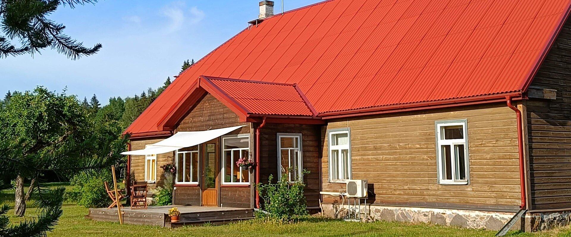 Ülenurme Tourist Farm is a lovely, affordable little place in Misso municipality in Võru County. On the farm you can soak up the peace and quiet away 