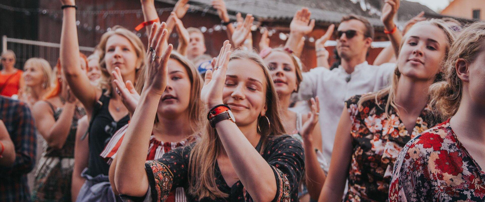 The festival takes place every July in the castle park and centre of Viljandi. It is the strongest expression of a special mindset originating from th