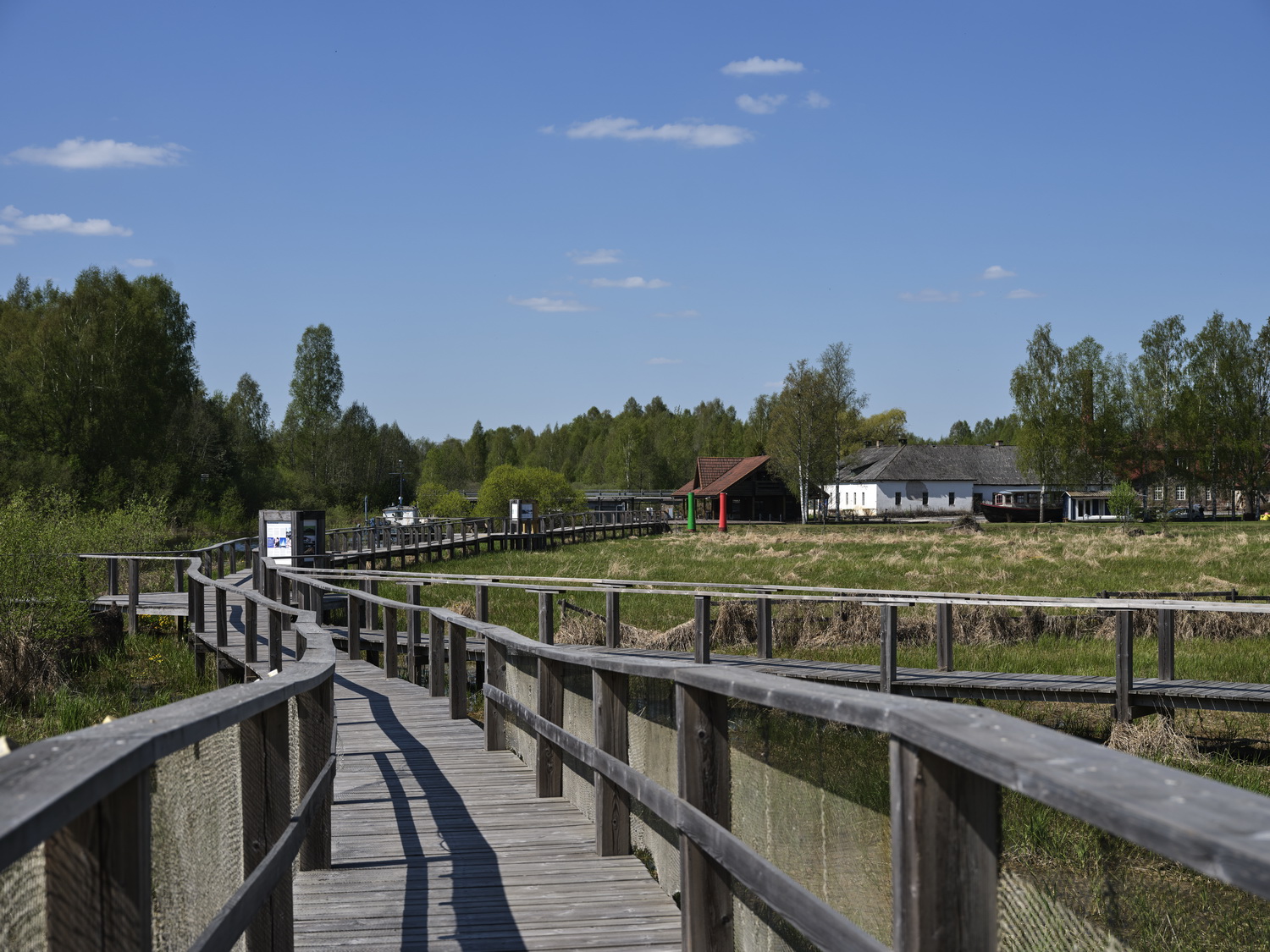 Oiu Harbour - hiking trail