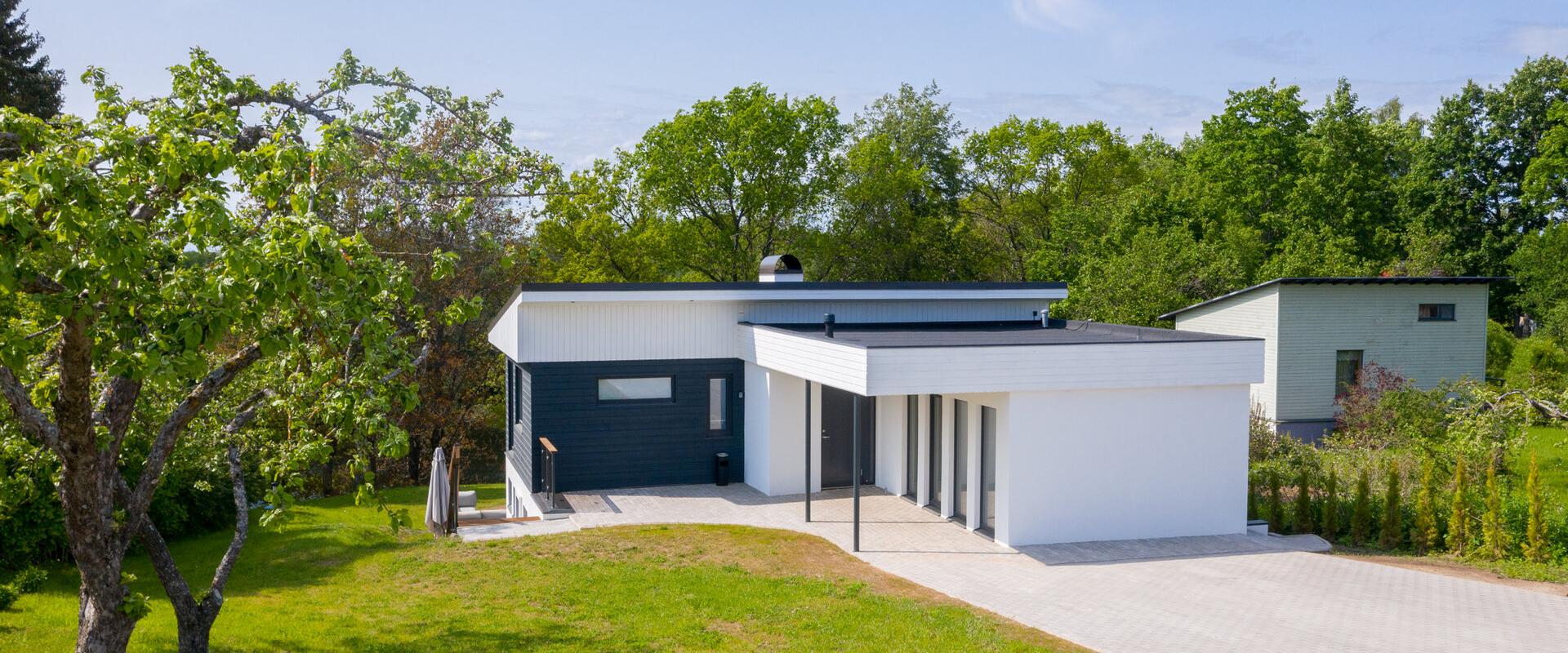 Kalda Villa peauks ja terrassiala