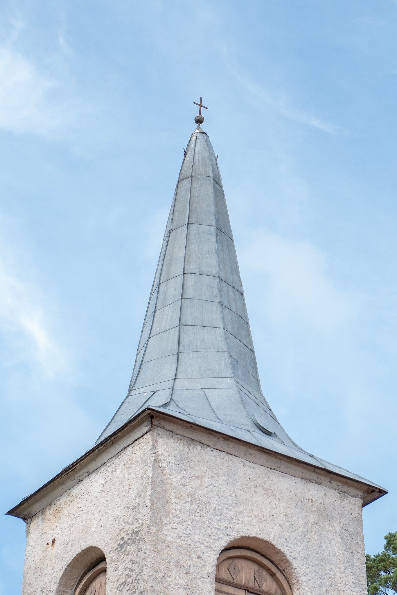 Emmaste kiriku torn