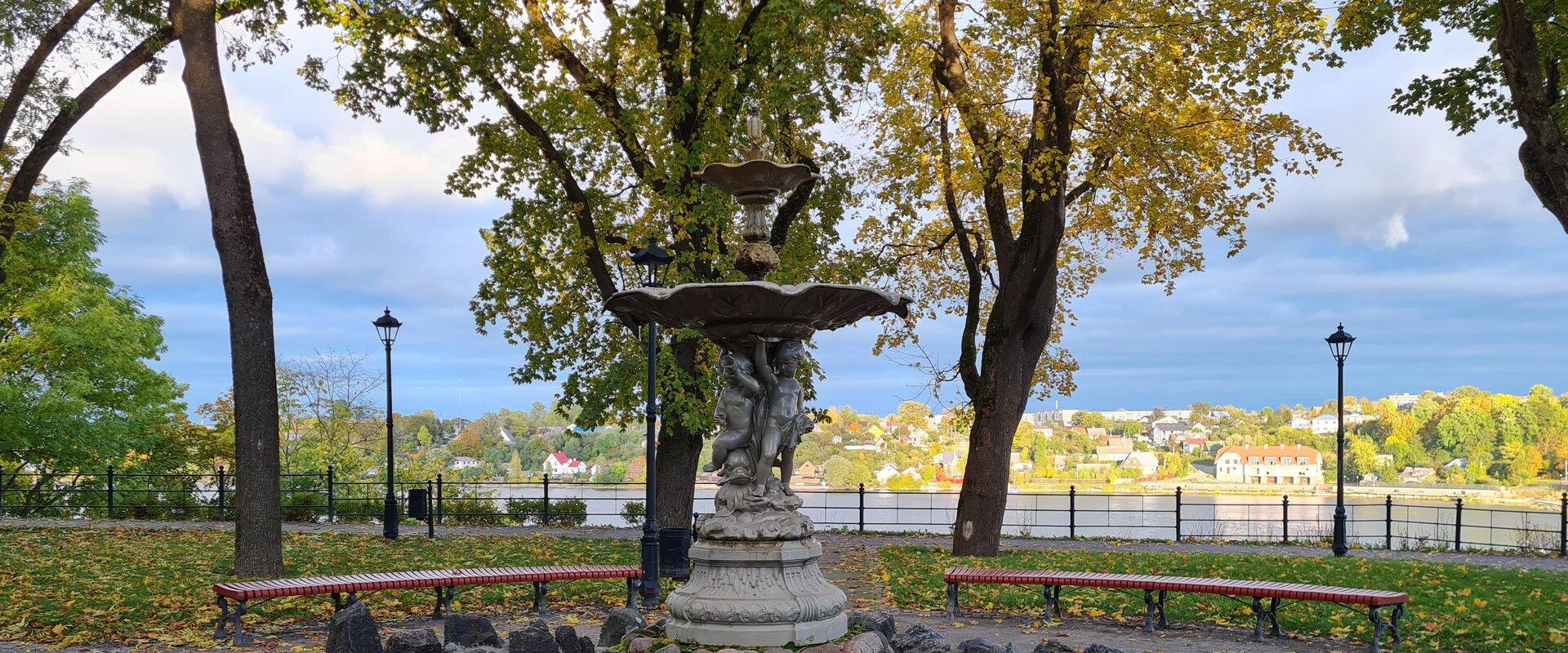 Narva park "Pimeaed" ja ülemine promenaad