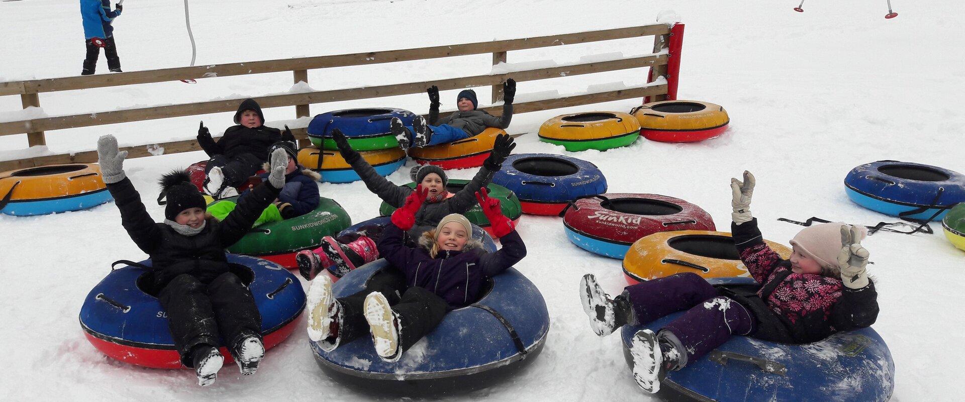 Valgehobusemäe snowtubing