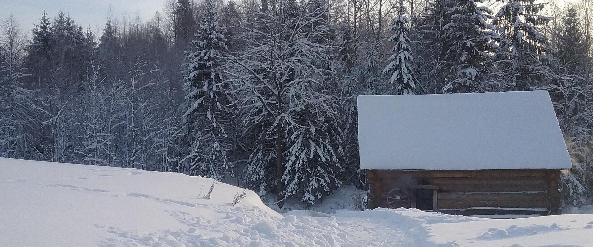 Otepää Külmalätte suitsusaun talvel