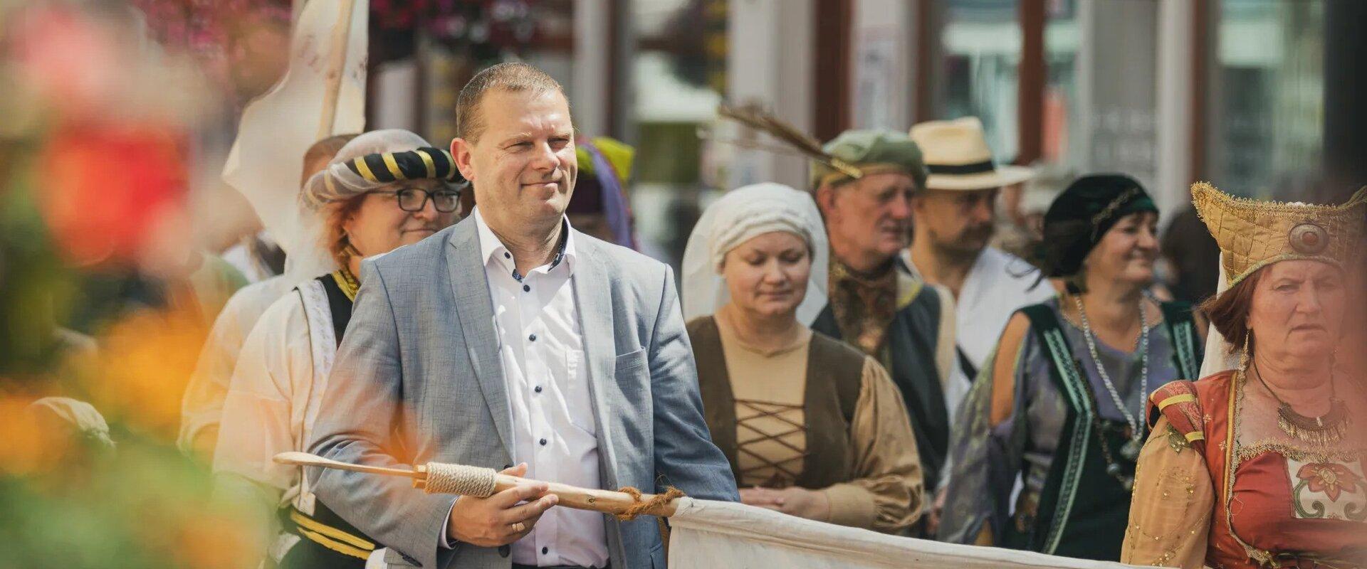 Pärnu Hansapäevade rongkäik