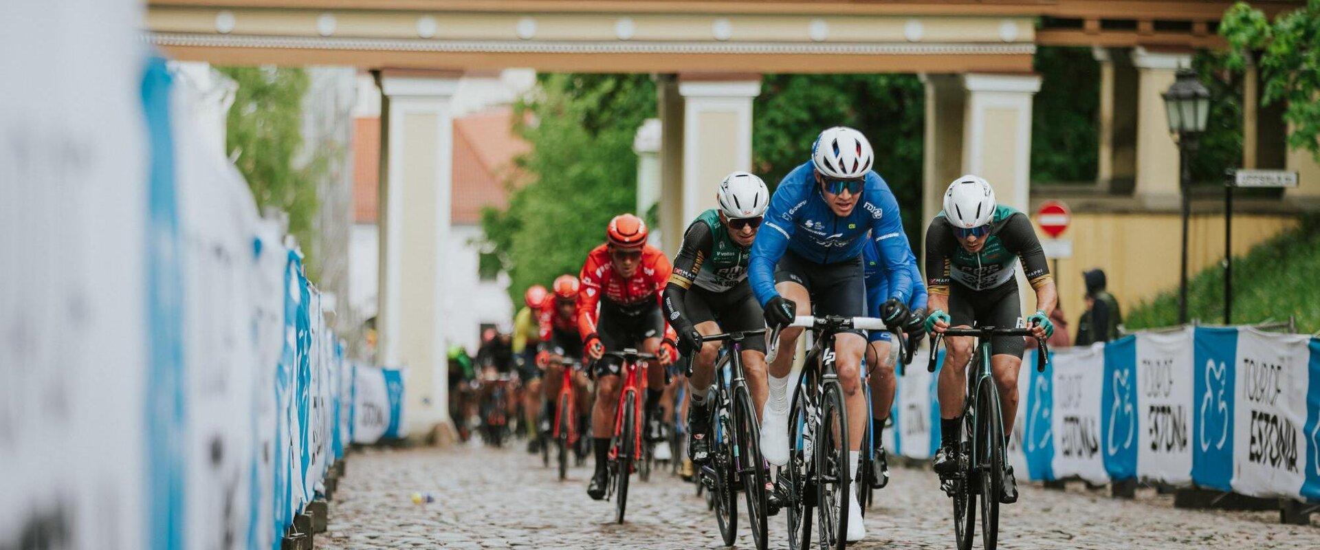 Ratturid sõitmas rattamaratonil