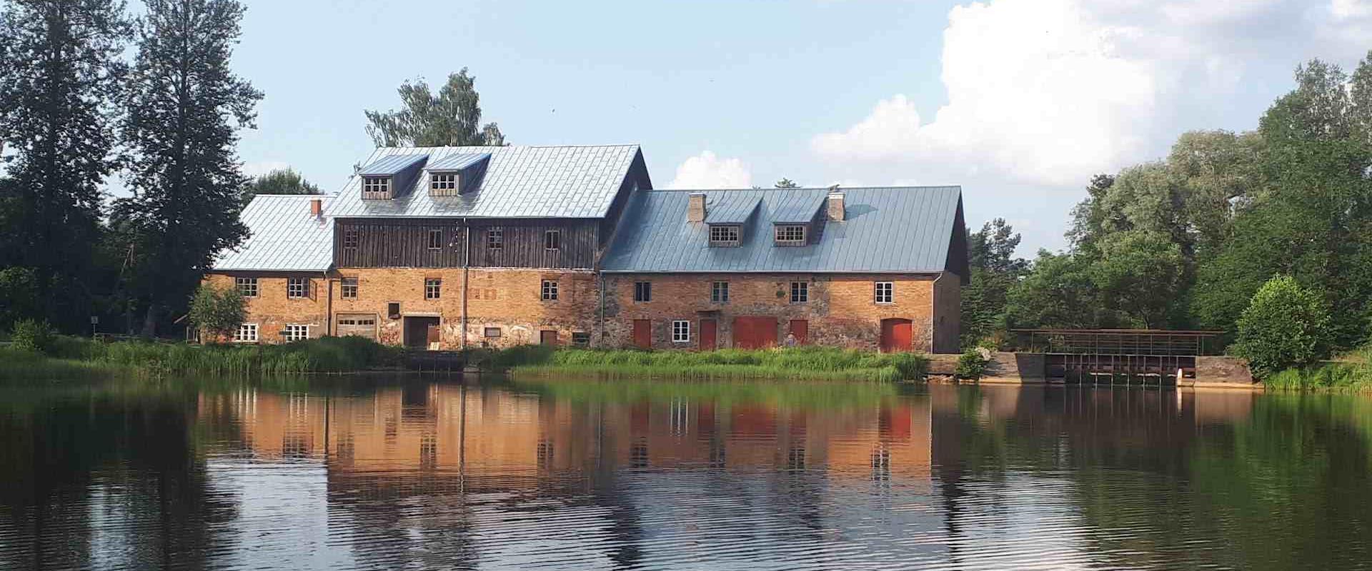 Hellenurmen myllymuseo kesällä