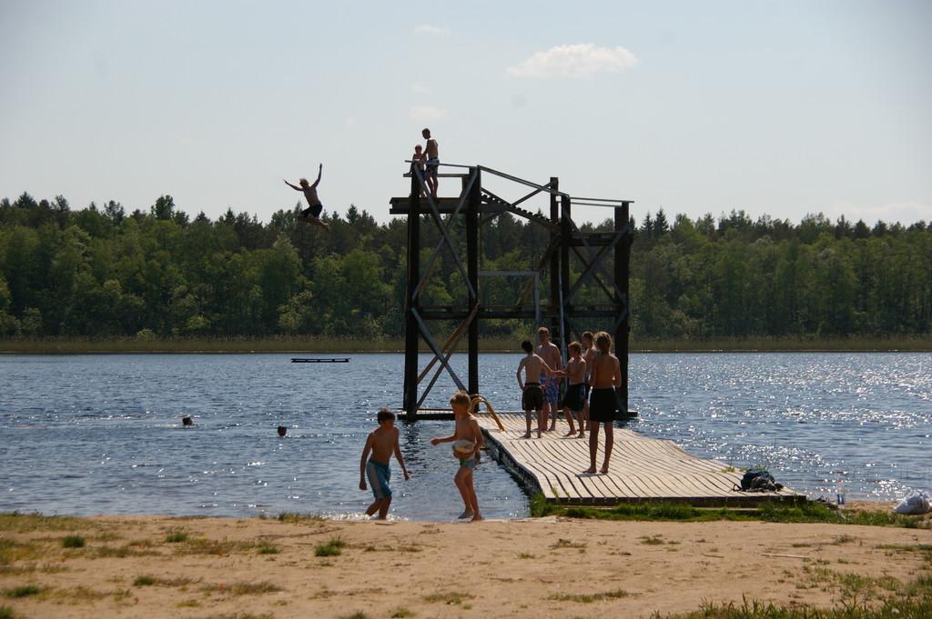 Väinjärv ja telkimisala