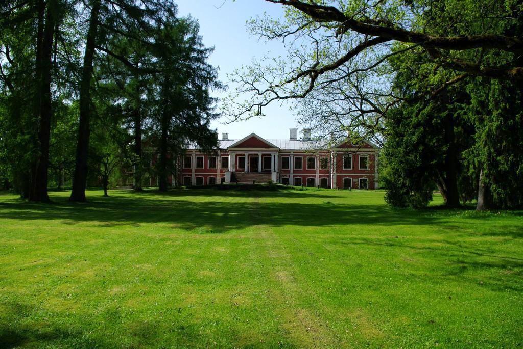 Õisu Manor and Park