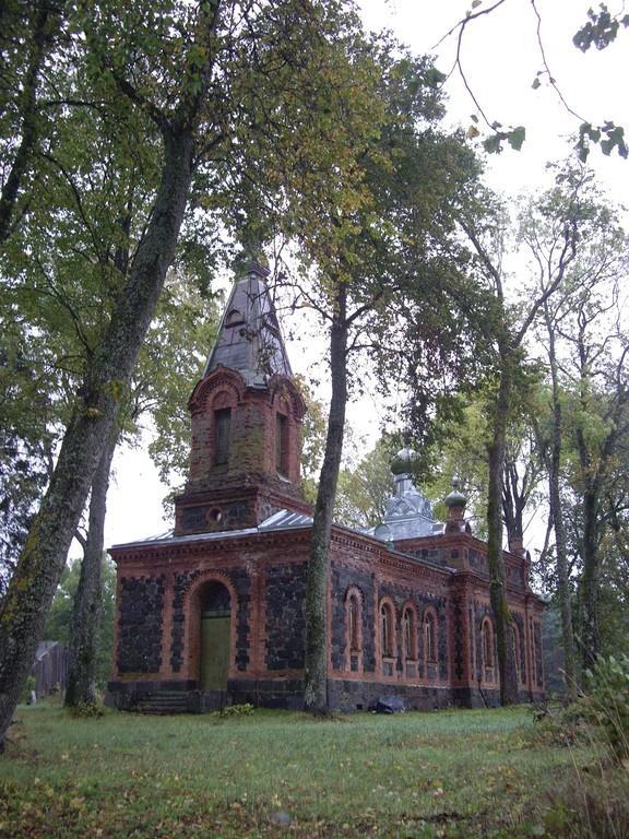 Estnische Apostolisch-Orthodoxe Kirche der Heiligen Dreifaltigkeit in Paadrema