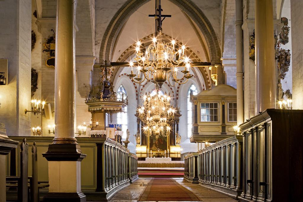 Bischöfliche Domkirche in Tallinn und Glockenturm