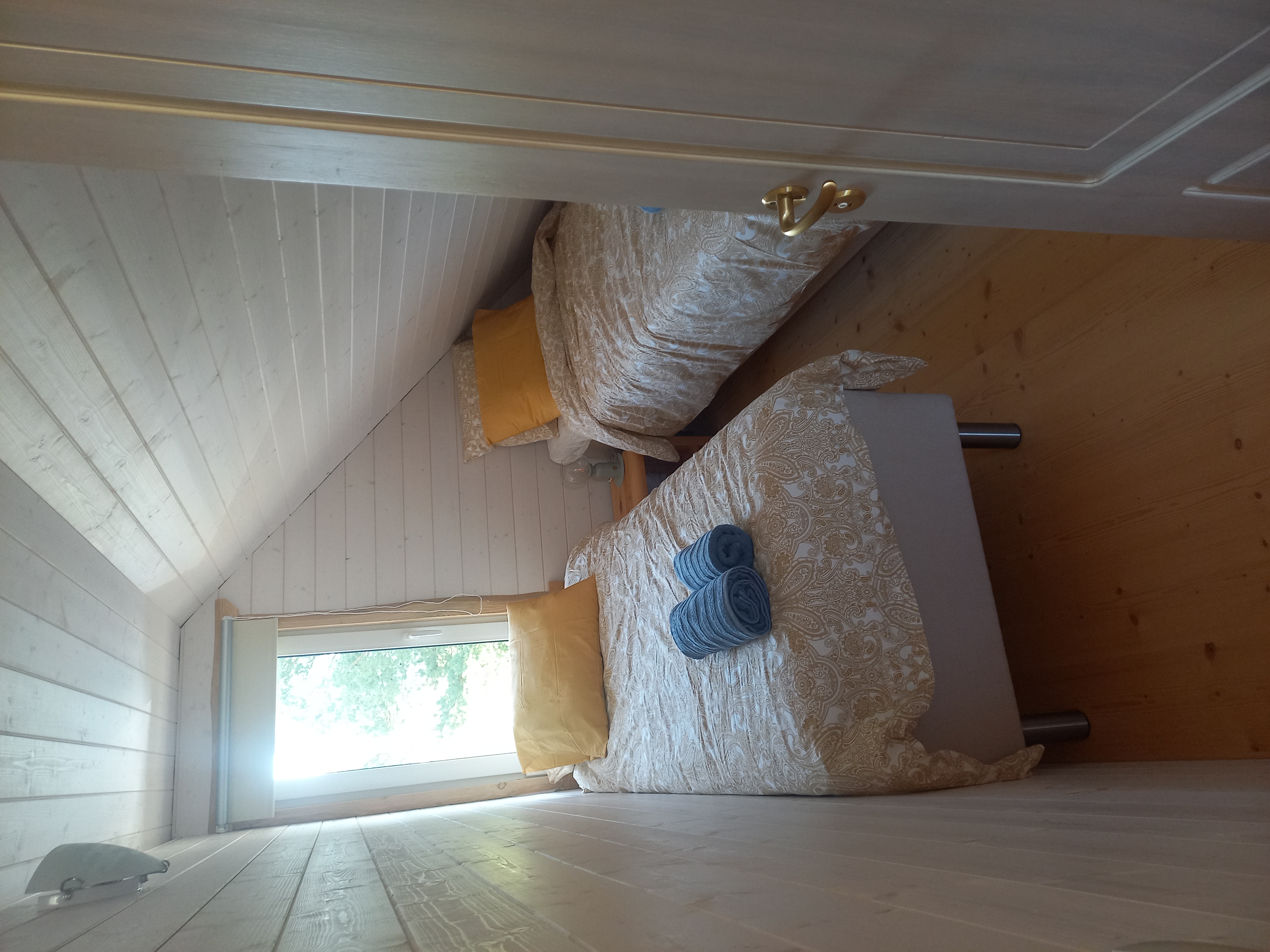 2. magamistuba kahe 80 cm laia voodiga