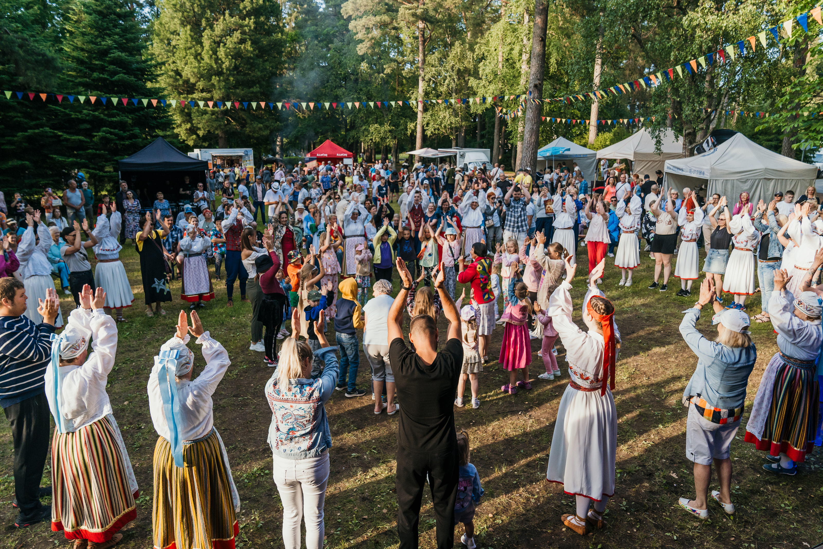 Jaanipäeva pidu Narva-Jõesuus