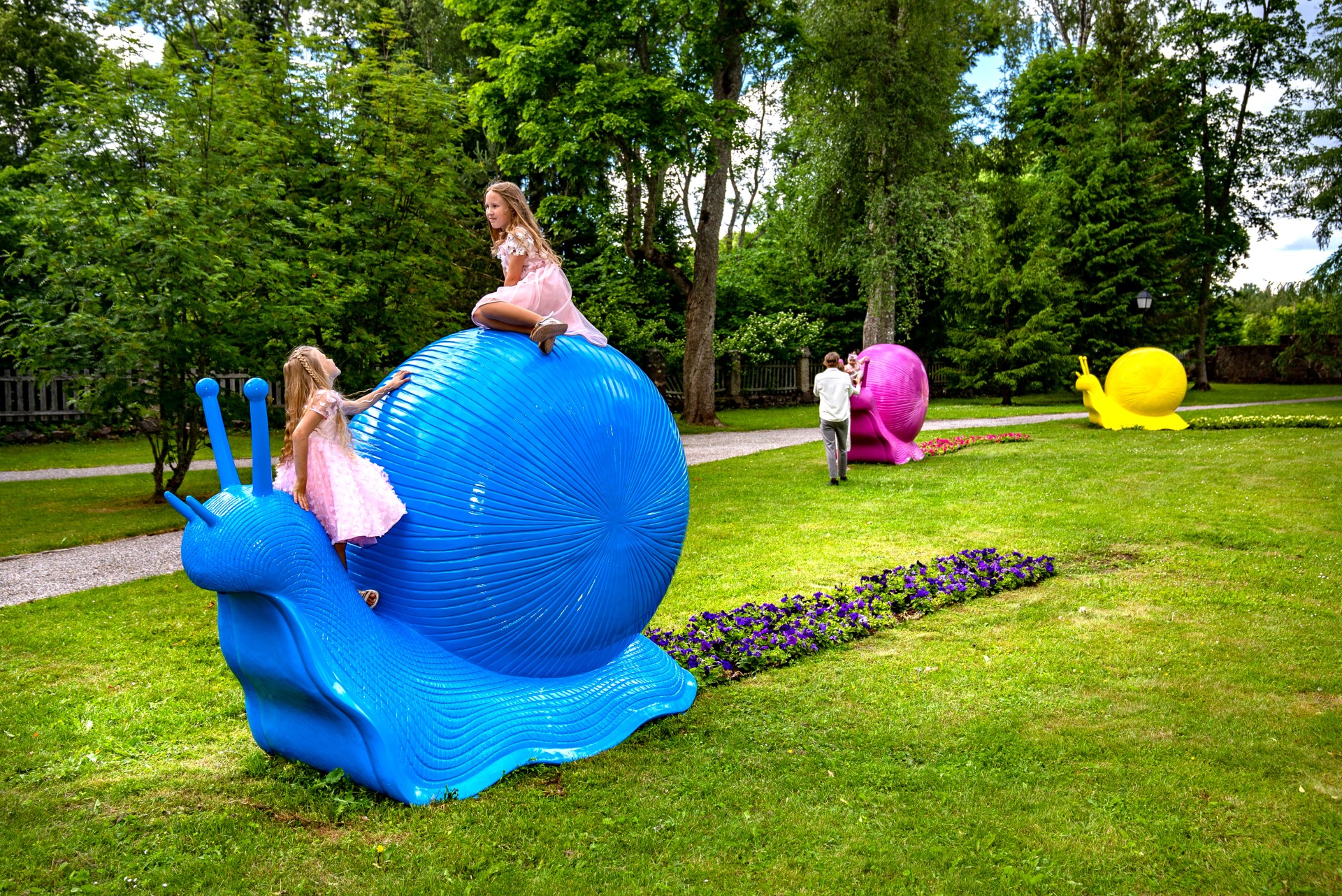 Giant sculptures at Taagepera Castle Magic Park