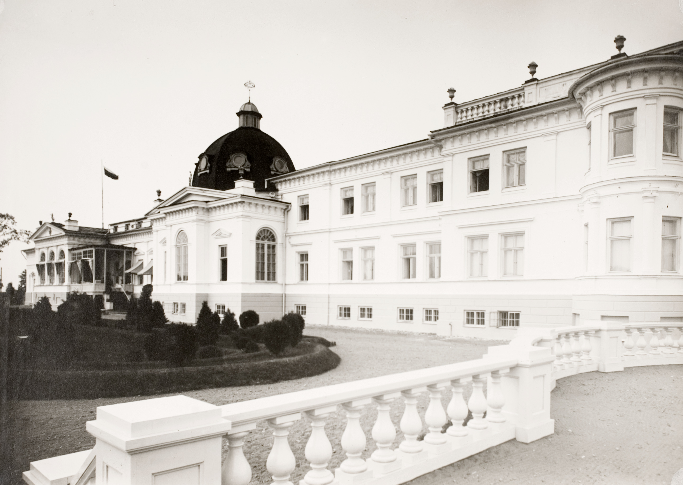 Raadi mõis