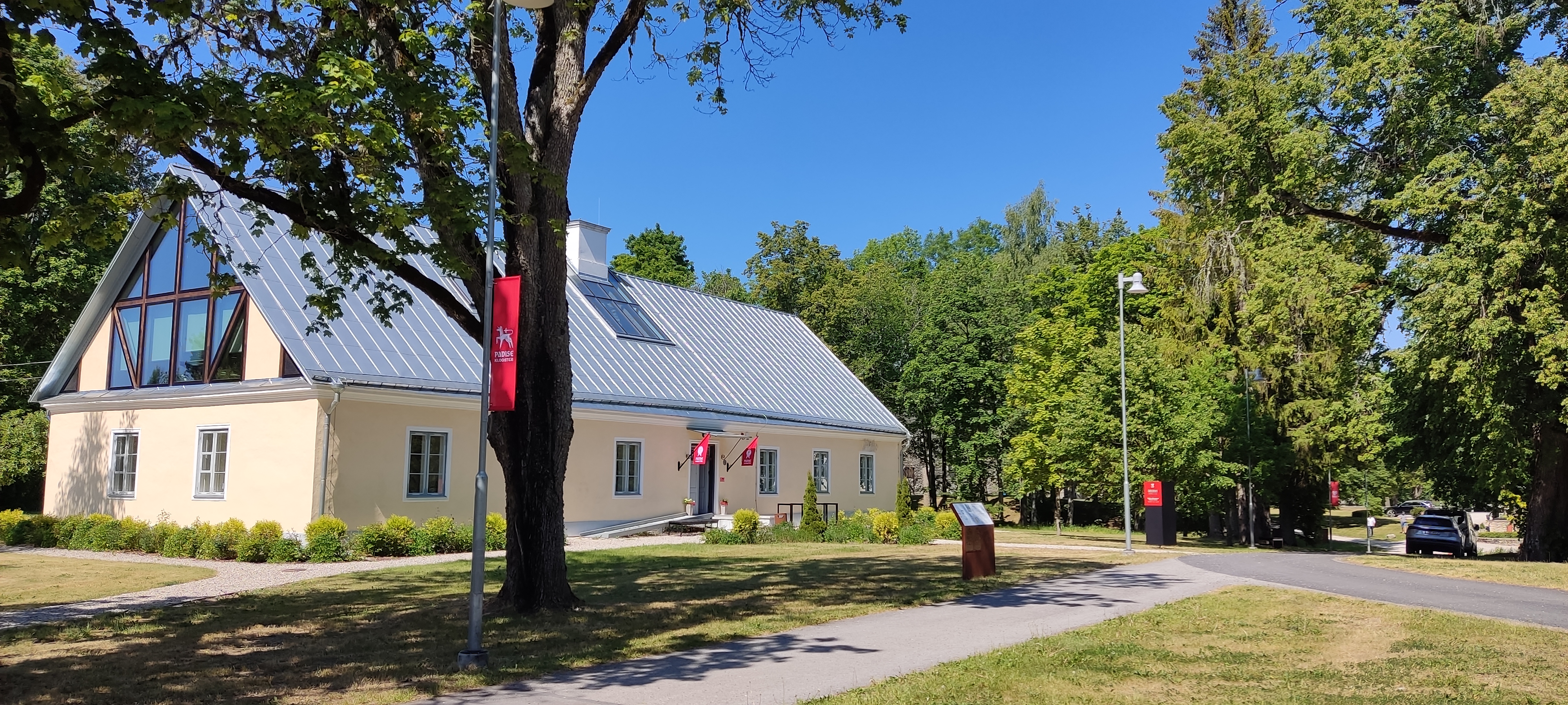 Padise kloostri külastuskeskus