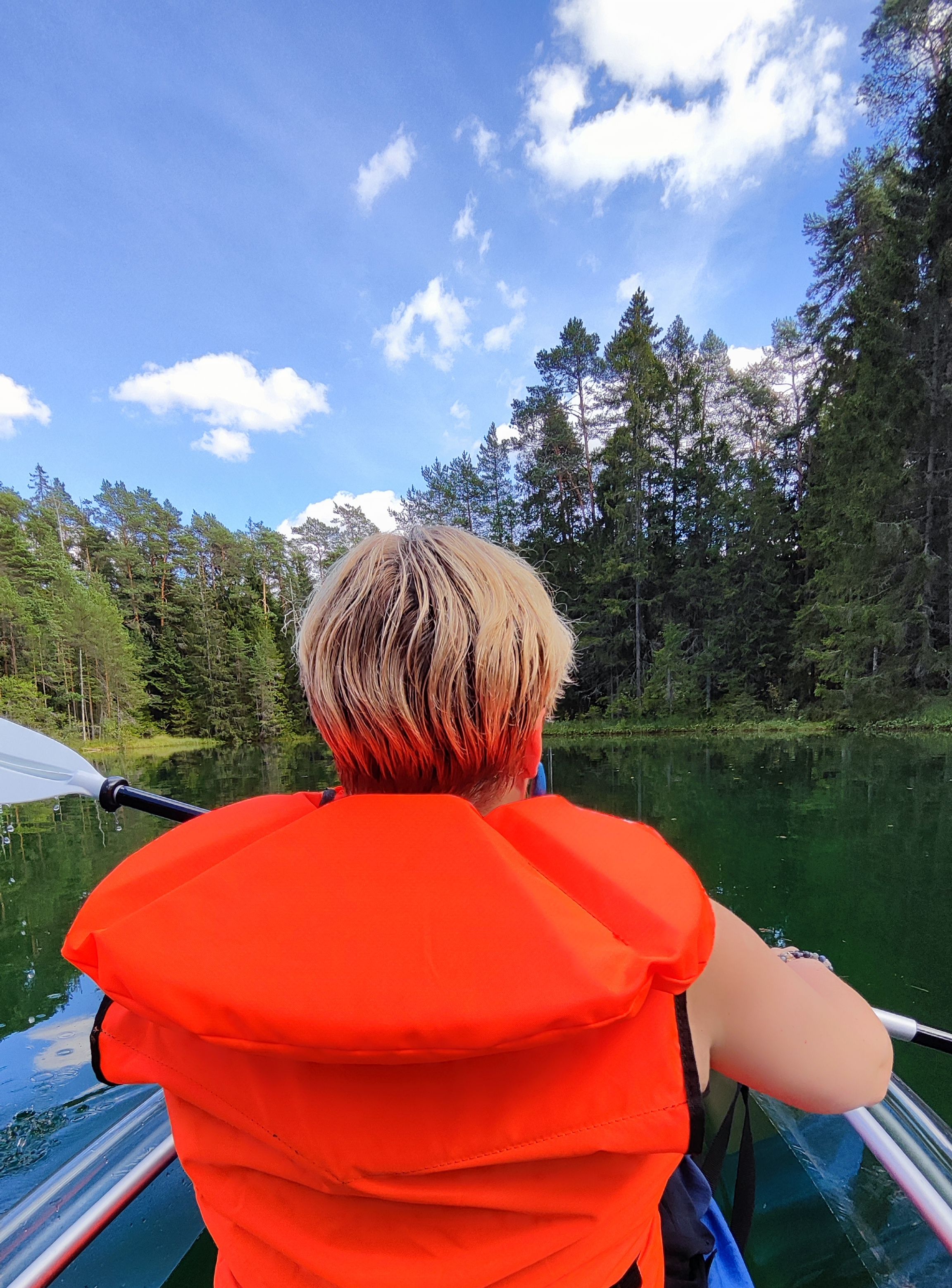 Klaaskajakis loodust nautimas