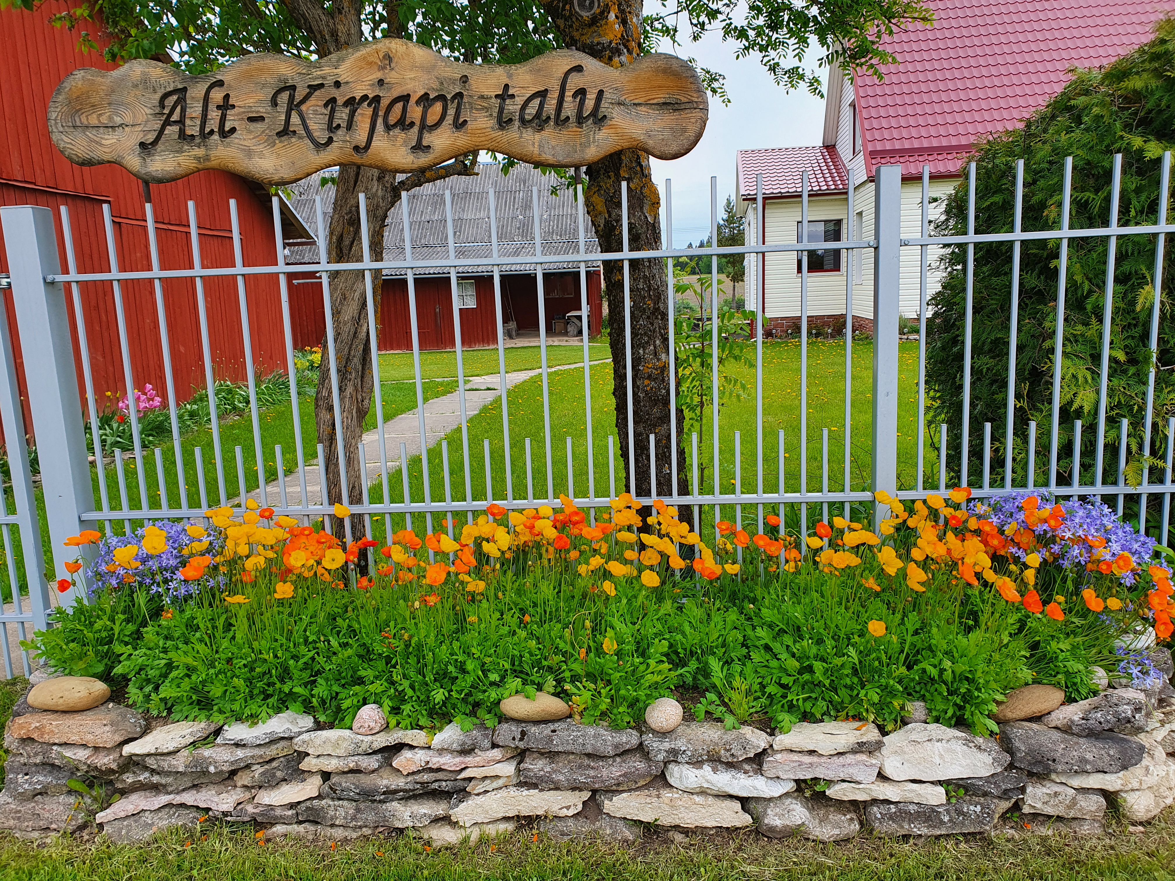 Alt-Kirjapi talu väravad
