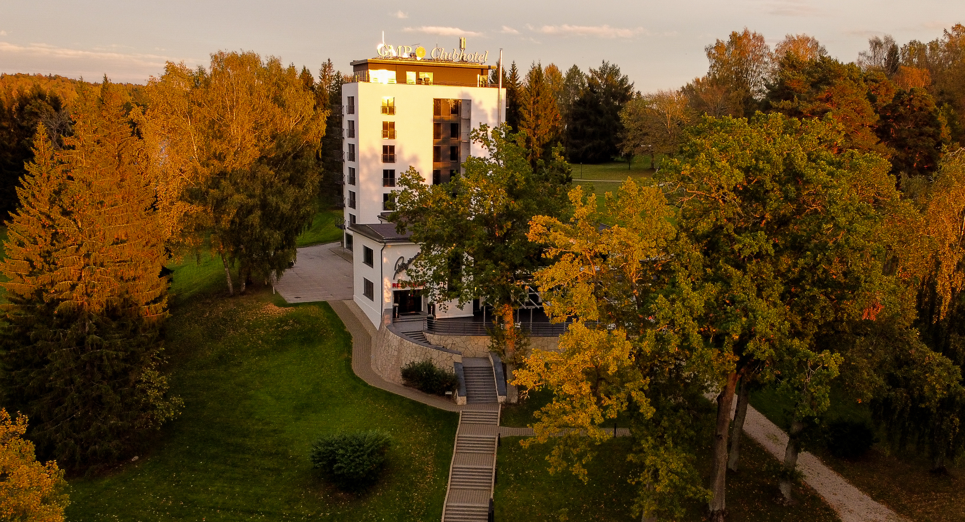 GMP Clubhotel & Pühajärve Restoran talvel