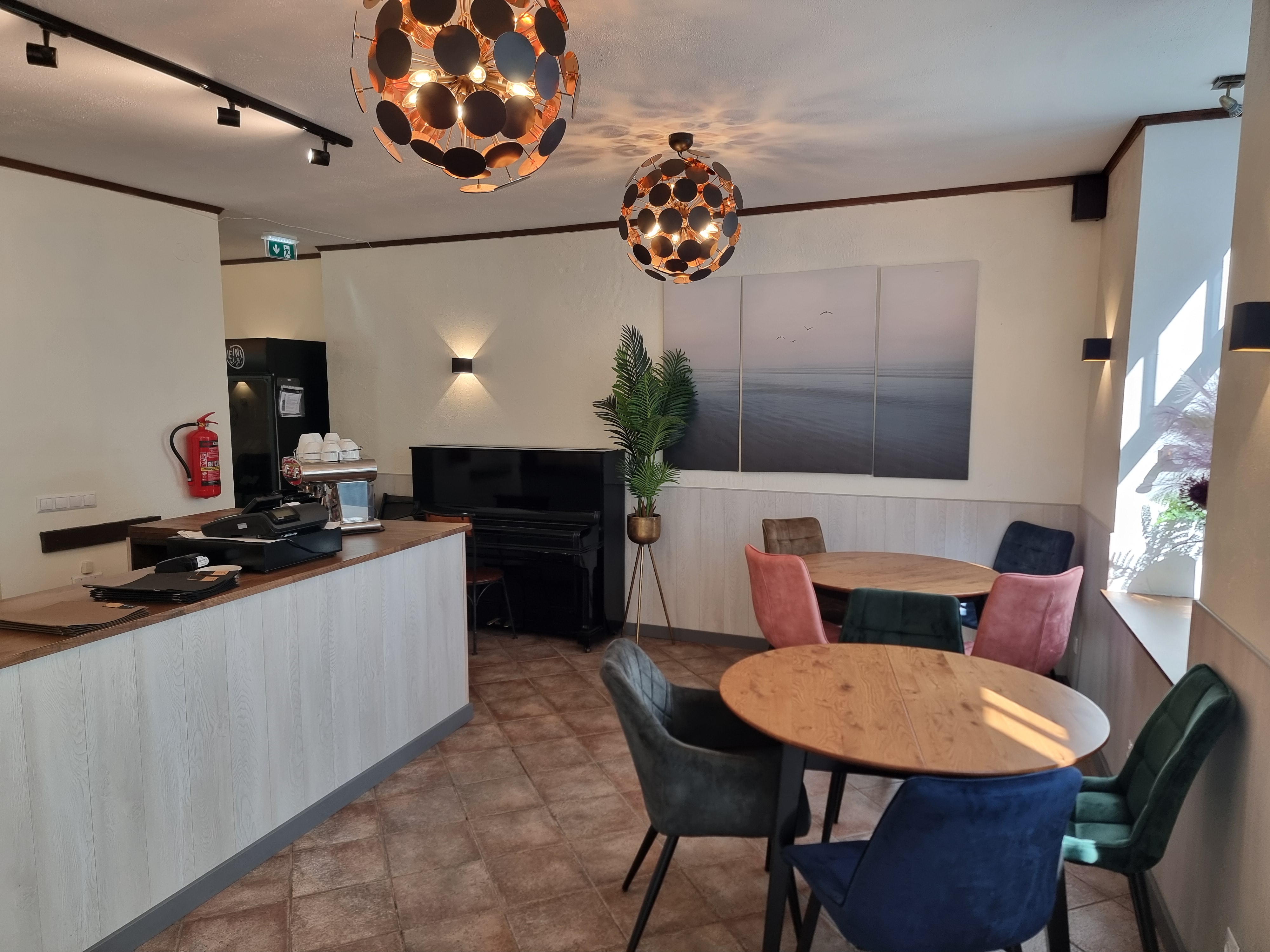 P . 11 Resto & bar
