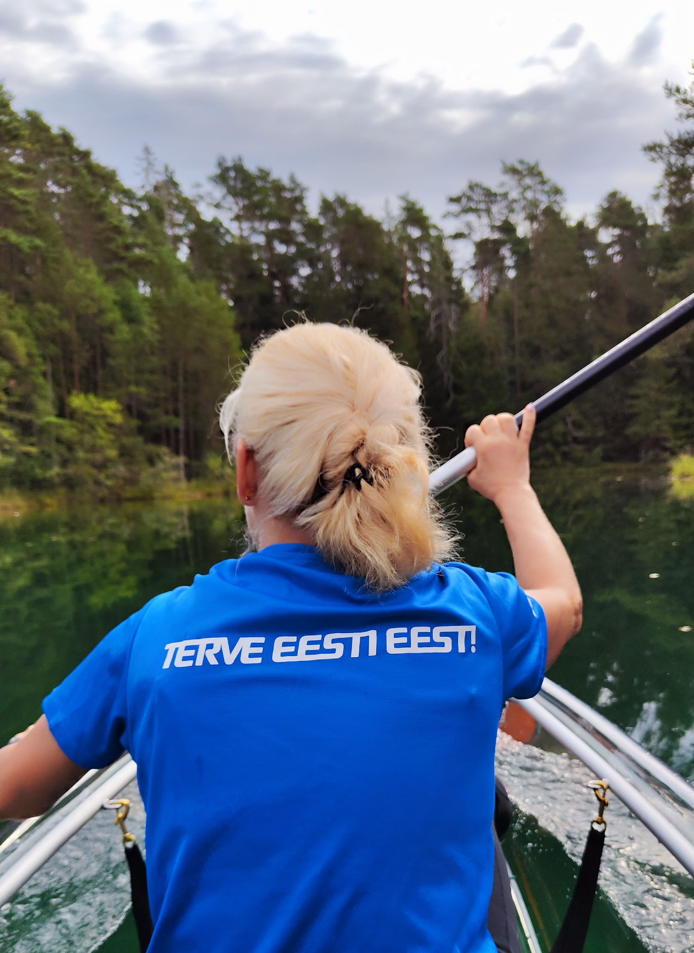 Klaaskajakiga allikajärvel