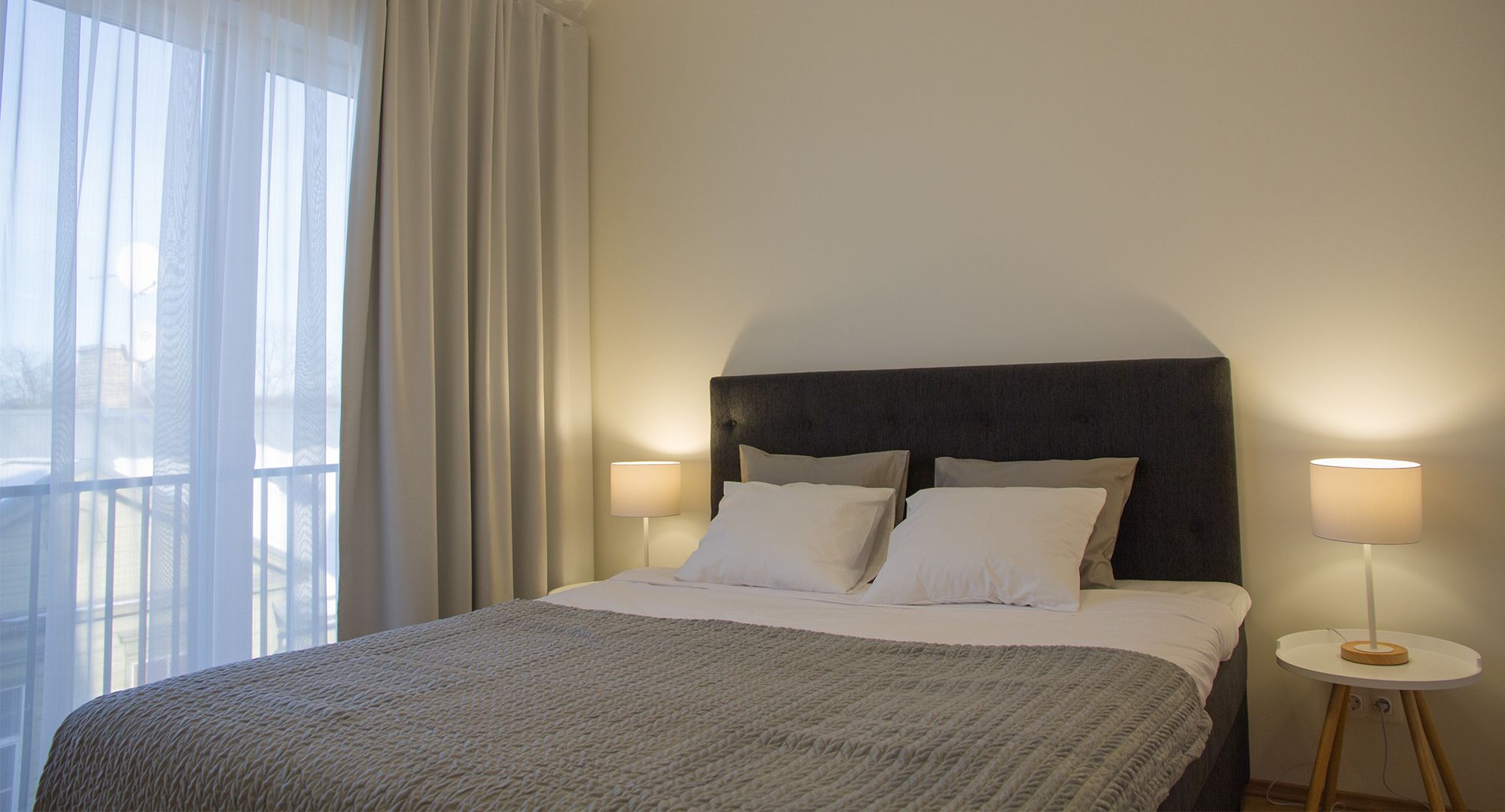 Baeri Residence Apartment valgusküllane magamistuba.