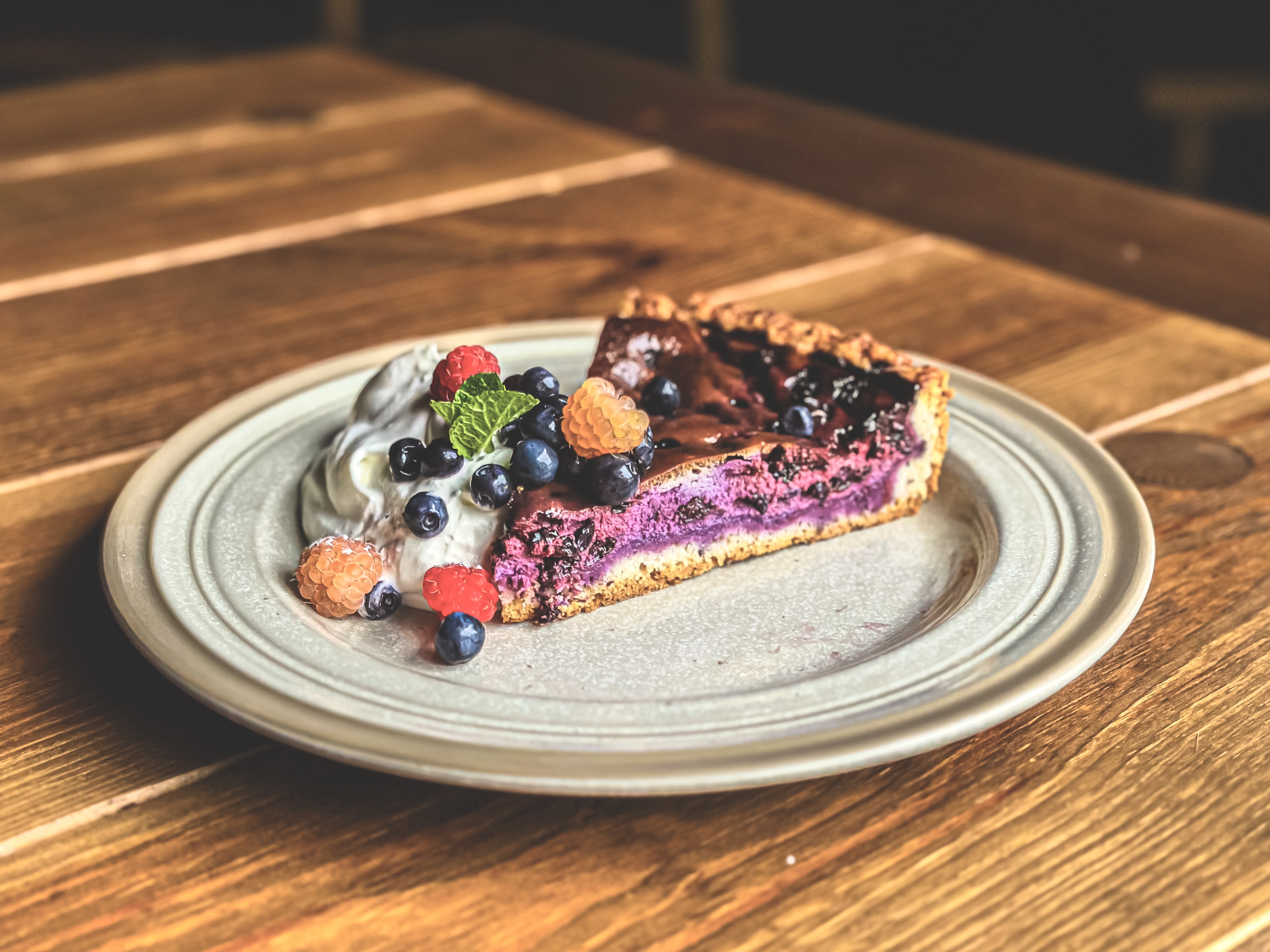 Bilberry cake with rish vanilla cream Estonian cuisine