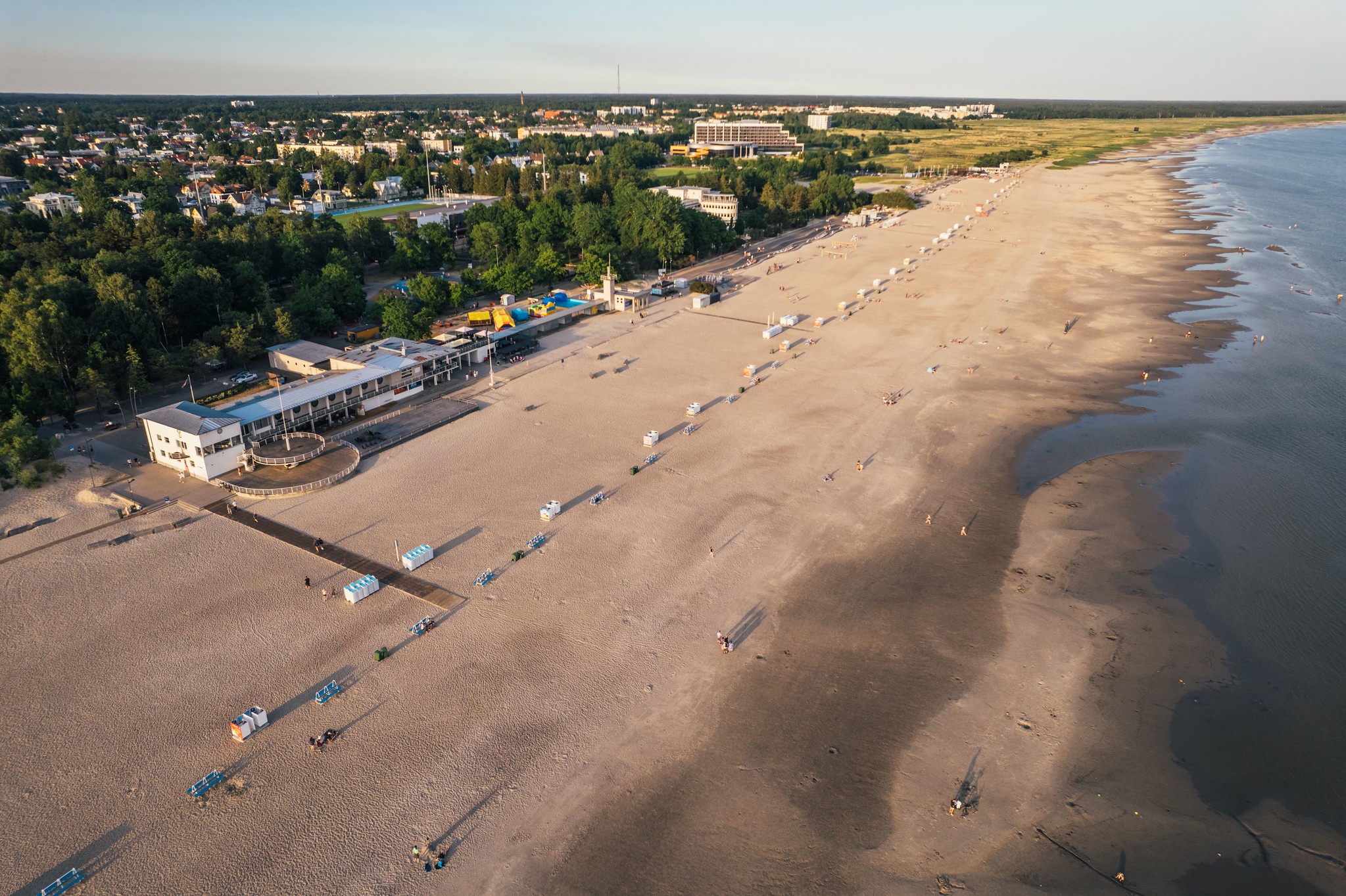 Pärnu rannahoone ja Pärnu rand