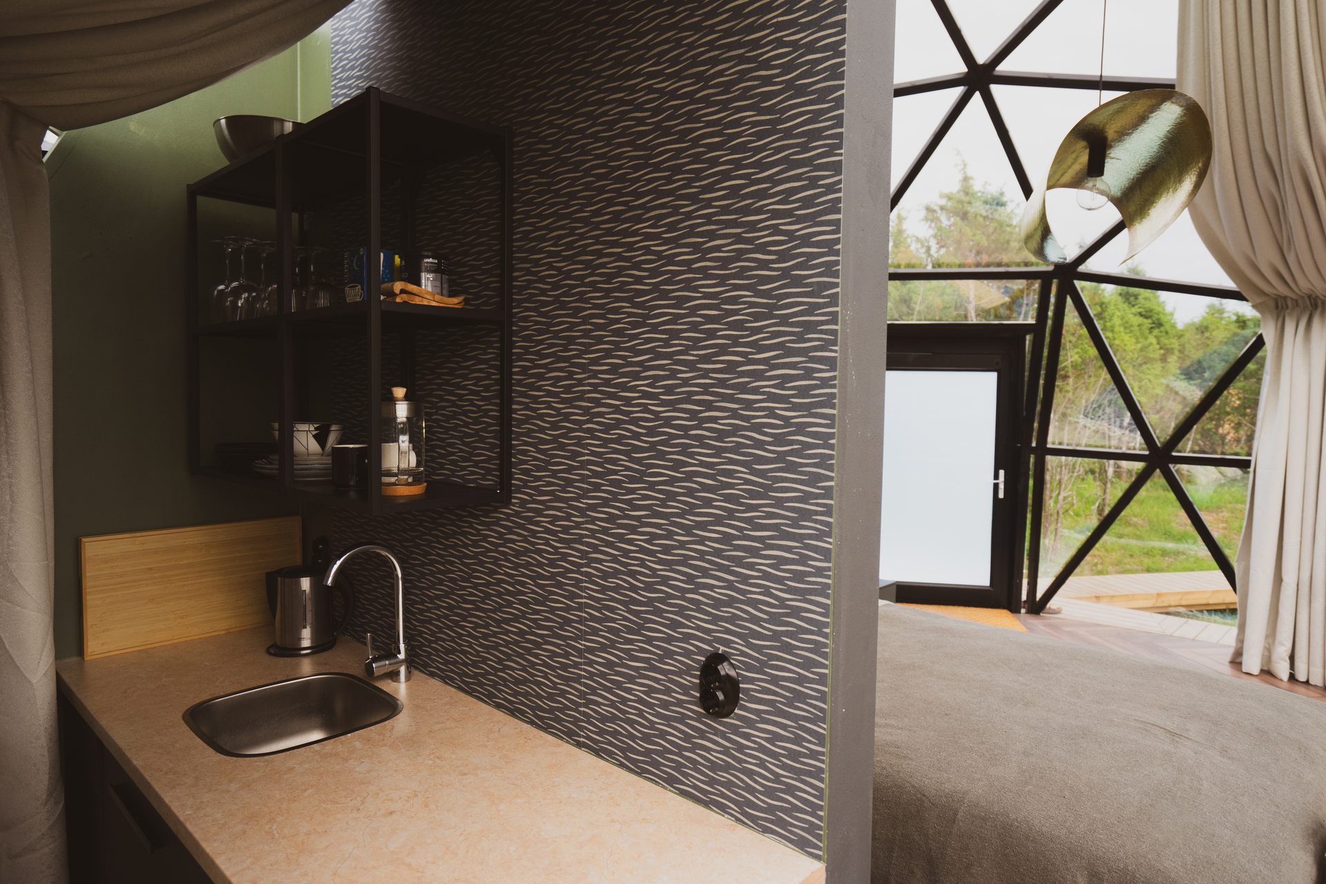 Kitchenette with everything you need - Black KUUL