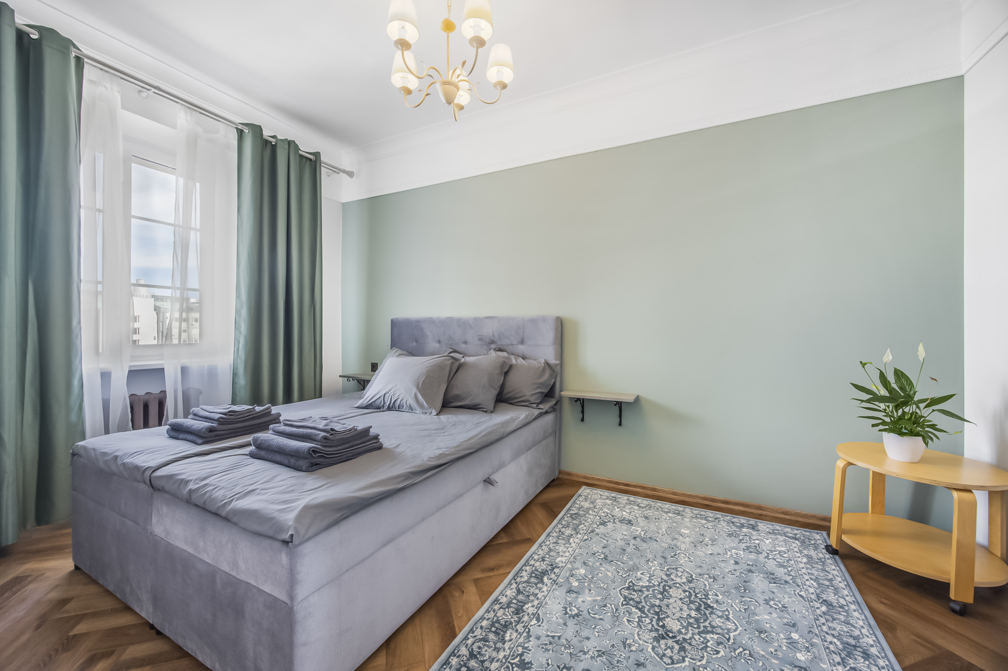 Spacious bedroom