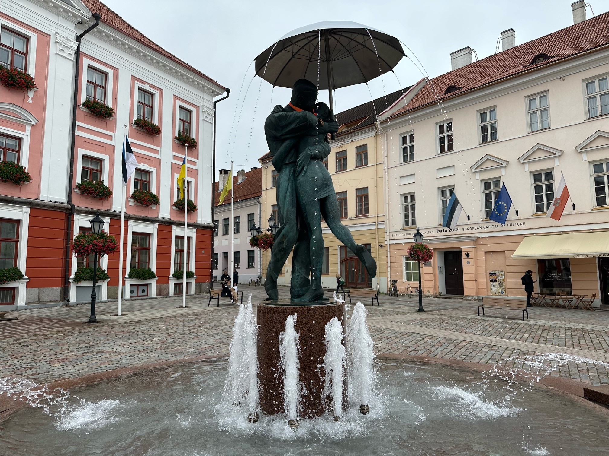 Skulptūra ar strūklaku Skūpstošies studenti