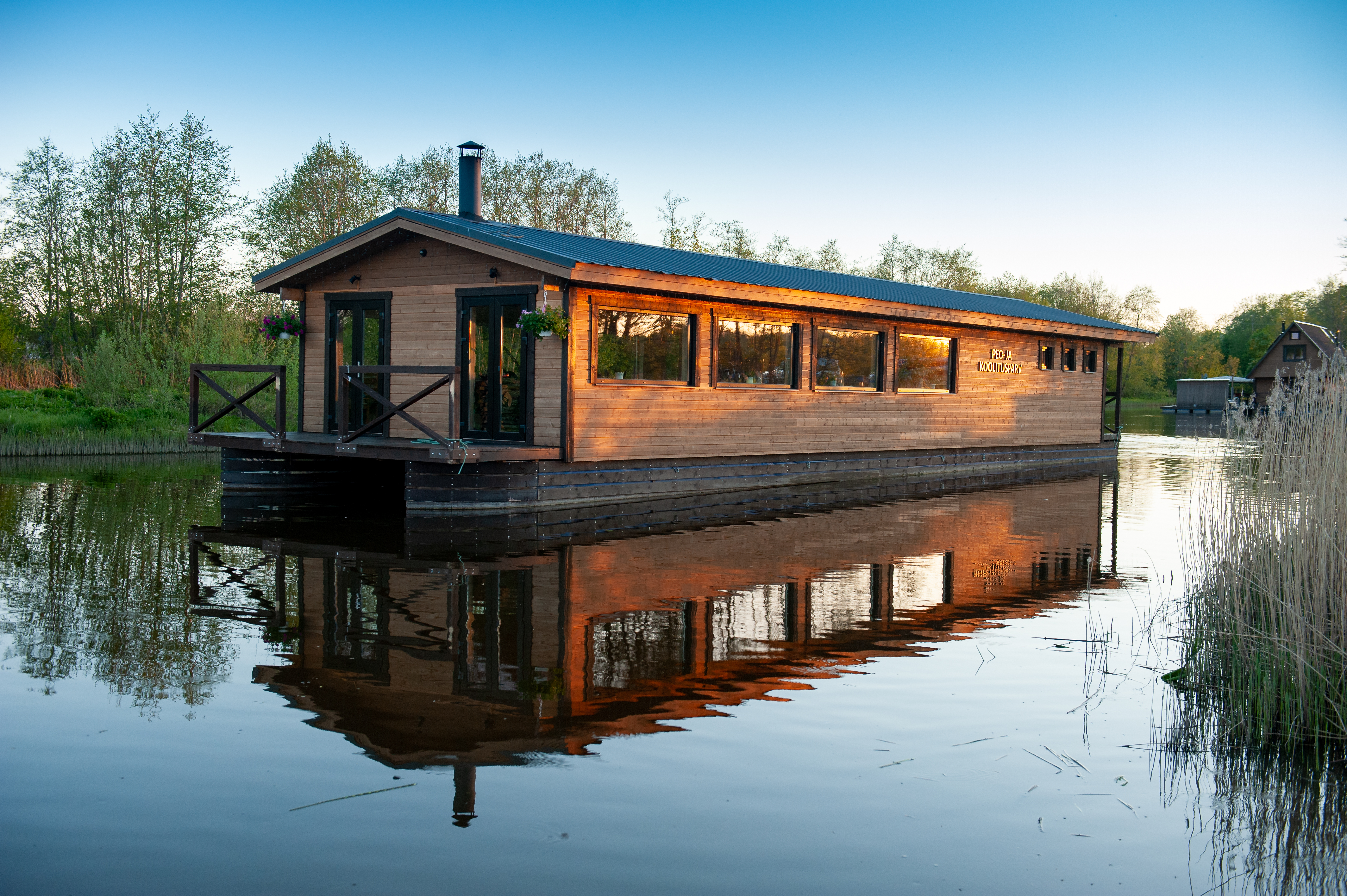 This unique raft for parties and events is located on the Vigala River in Raplamaa. It's a catamaran-type raft where various gatherings, training work