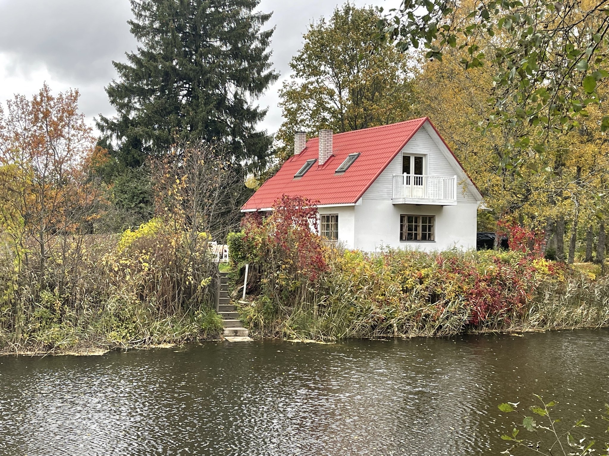 River Villa puhkemaja sügisel