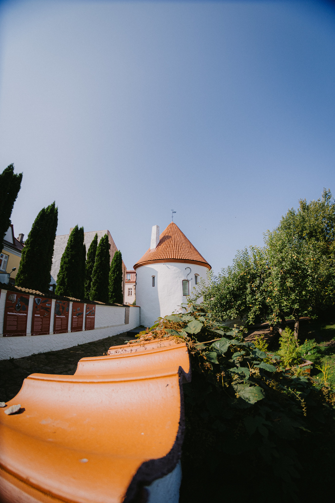 Der Rote Turm in der Altstadt von Pärnu