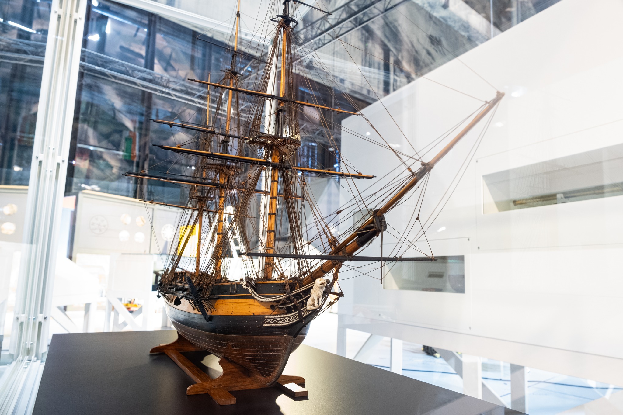 Aluksen historiallinen malli näyttelyssä Viron merenmuseossa