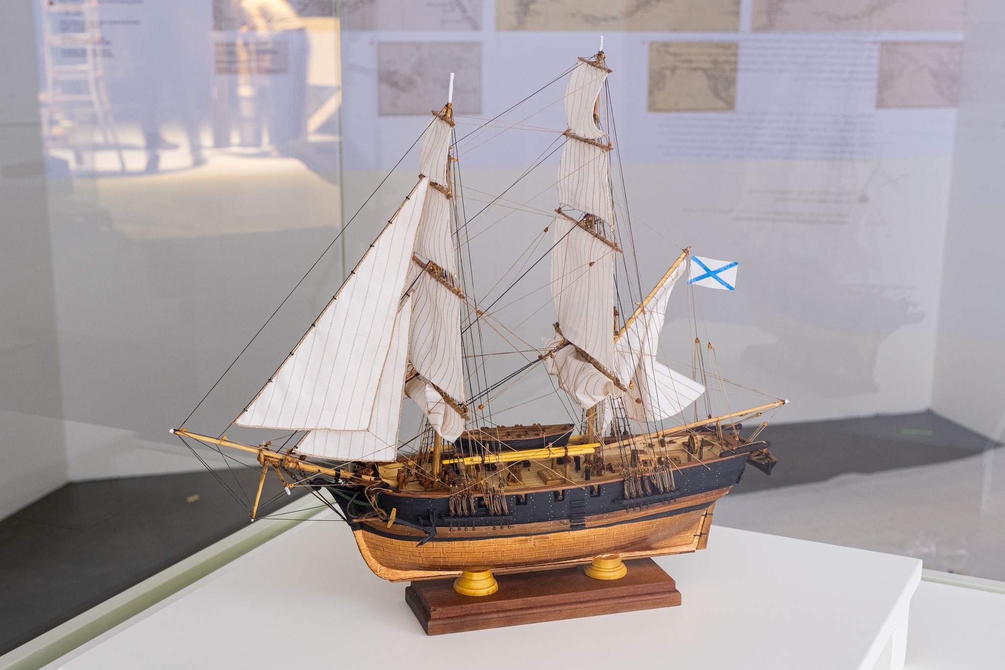 Aluksen historiallinen malli näyttelyssä Viron merenmuseossa